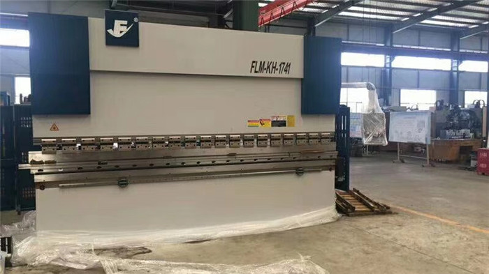 ���~���~�T�ۏ��C�r��